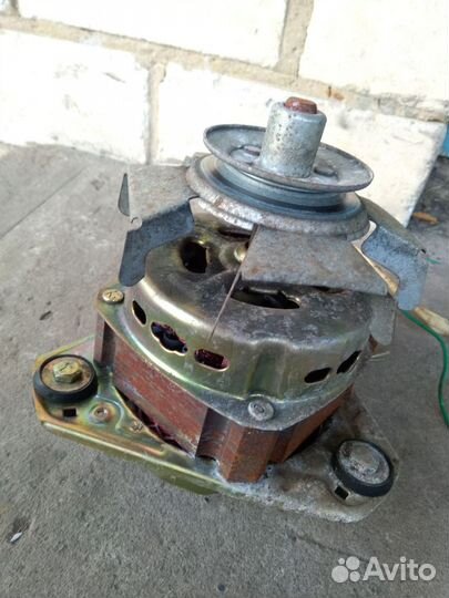 Двигатель от стиральной машины СССР