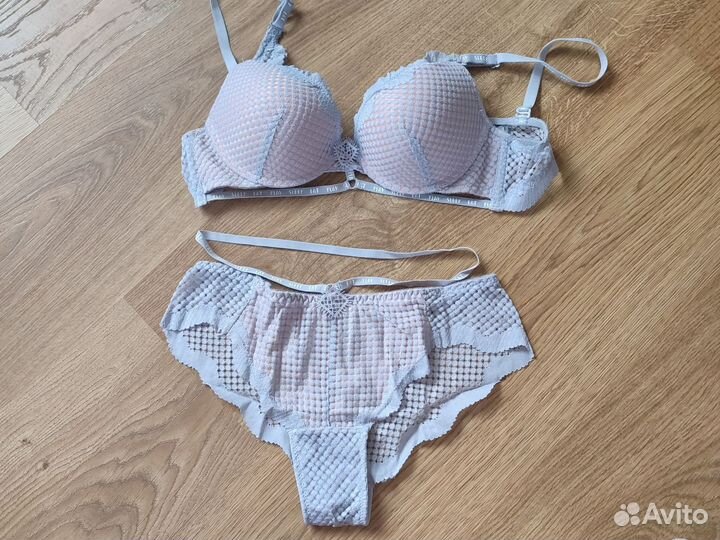 Комплект нижнего белья кружевной 80B