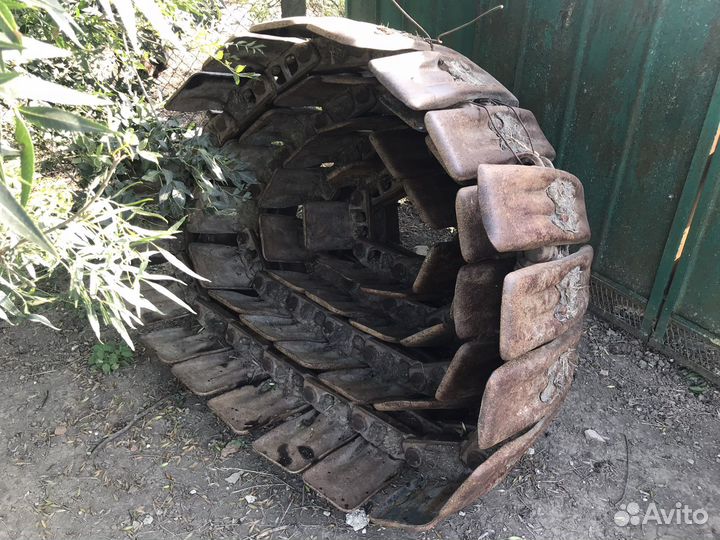 Гусеница жатконосителя