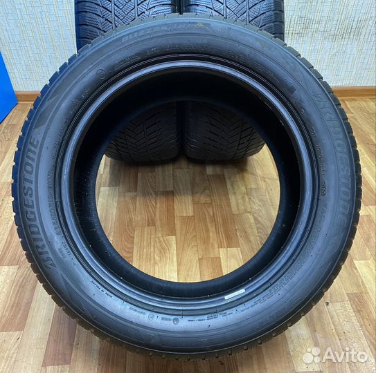 Bridgestone Blizzak LM-001 265/50 R19