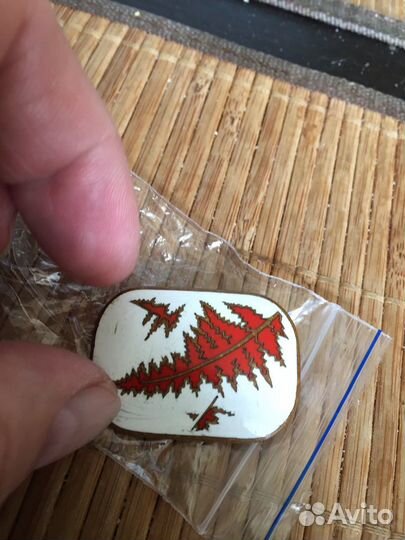 Винтажная брошь