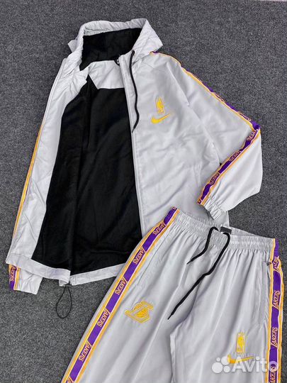 Спортивный костюм