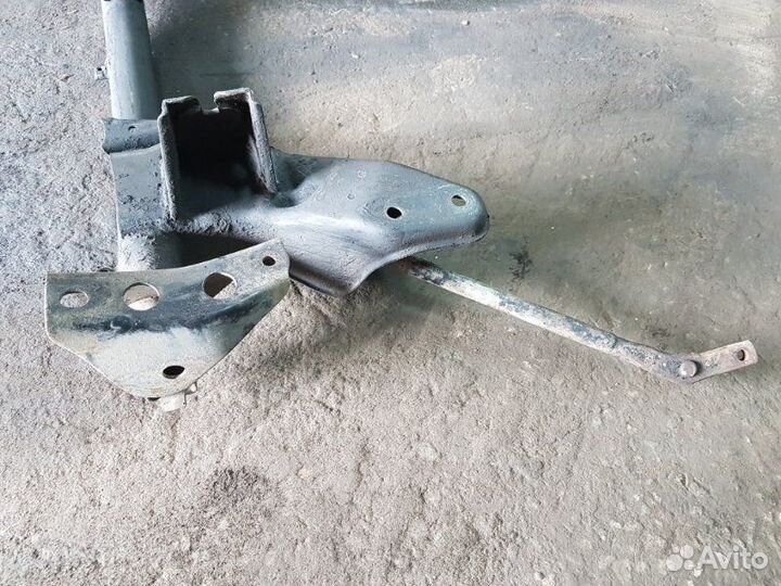 Балка подвески передняя Toyota Town Ace CR27 2CT