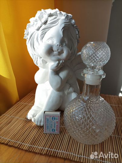 Статуэтка, бутылка