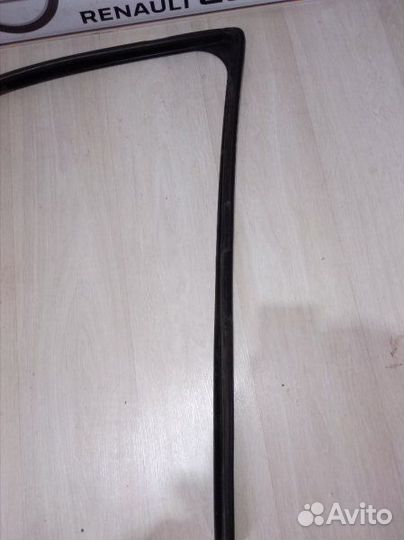 Уплотнитель перед проема стекла двери Renault loga