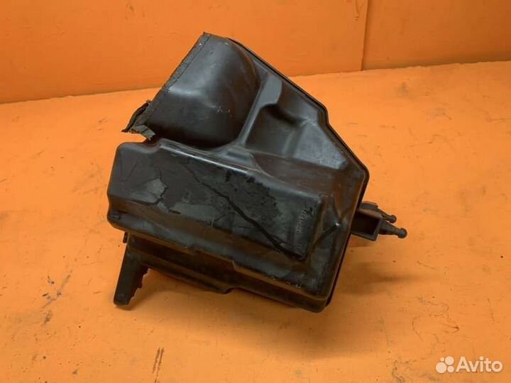 Корпус воздушного фильтра правый Infiniti Fx35 S51