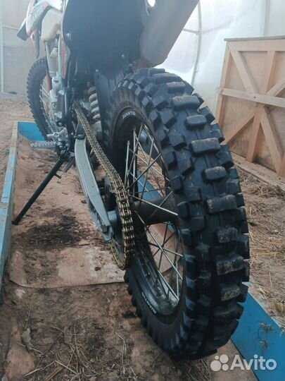 Avantis 250 fx lux