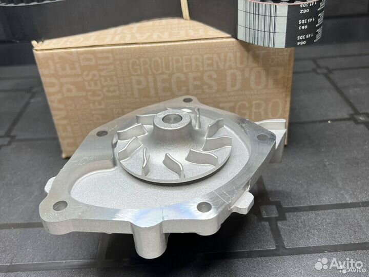 Помпа для Renault Duster 2.0 F4R