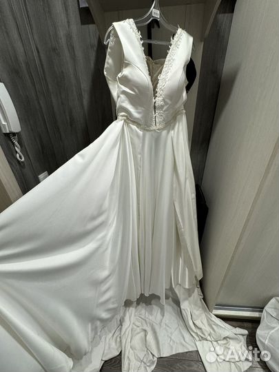 Платье свадкбное 46-48-50
