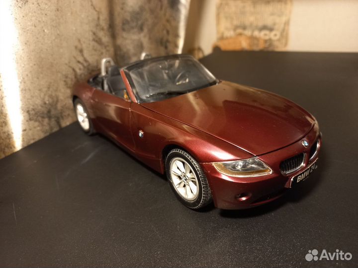 BMW Z4 E85 Kyosho 1/18