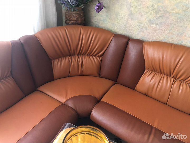 Кухонный угловой диван