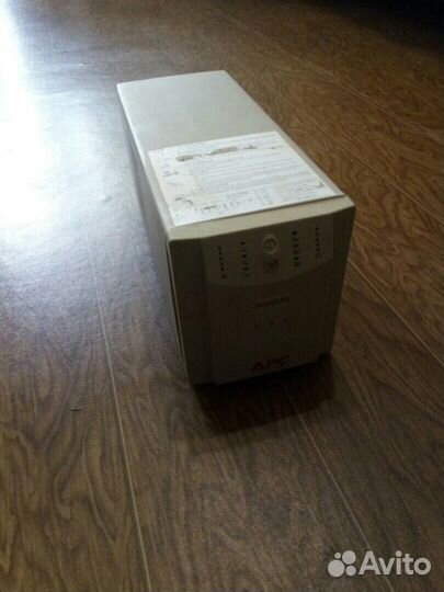 Бесперебойник Smart-UPS 700