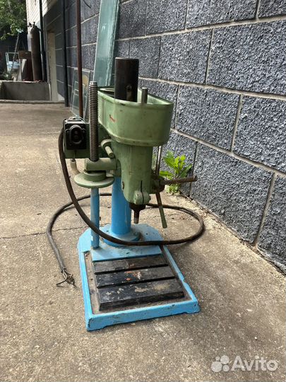 Сверлильный станок