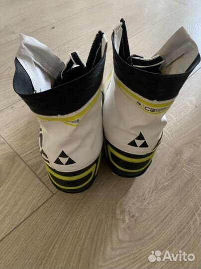 Лыжные ботинки классические