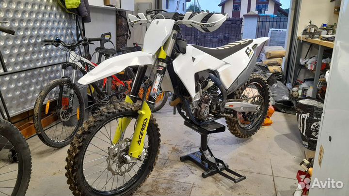 Кроссовый мотоцикл Husqvarna FC 250