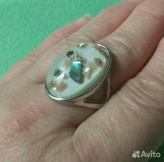 Кольца с камнями