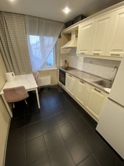 2-к. квартира, 50 м², 6/10 эт.