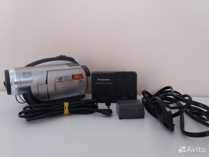 Видеокамера Panasonic VDR-D220