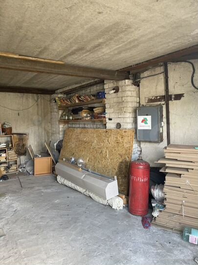 Гараж, > 30 м²