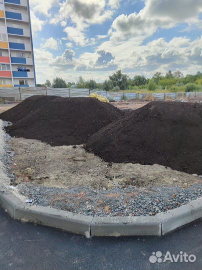 Чернозем для планировки участка. Благоустройство