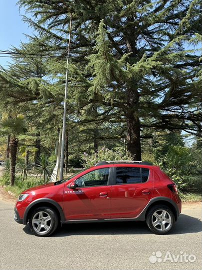 Renault Sandero Stepway 1.6 AT, 2020, 38 000 км