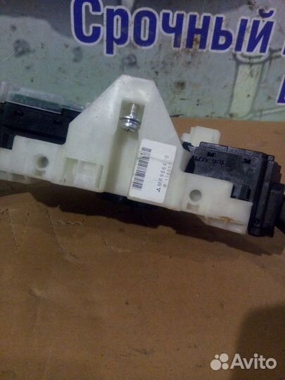 Переключатель подрулевой Mitsubishi Colt