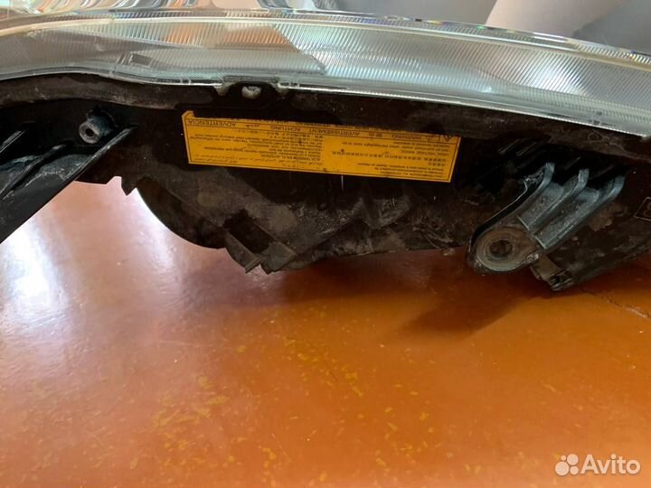 Фара левая правая Mitsubishi Outlander XL