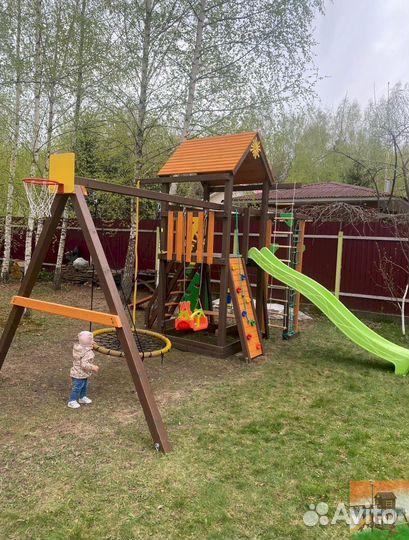 Детская спортивная площадка уличная