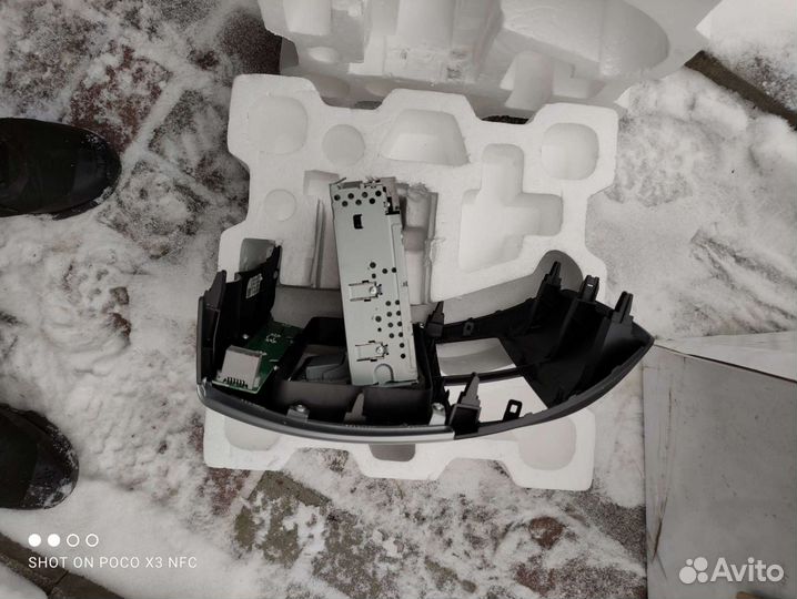 Двухдиновый проигрыватель