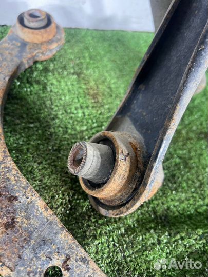 Рычаг задний Toyota Celica ZZT231 2ZZ-GE 2000