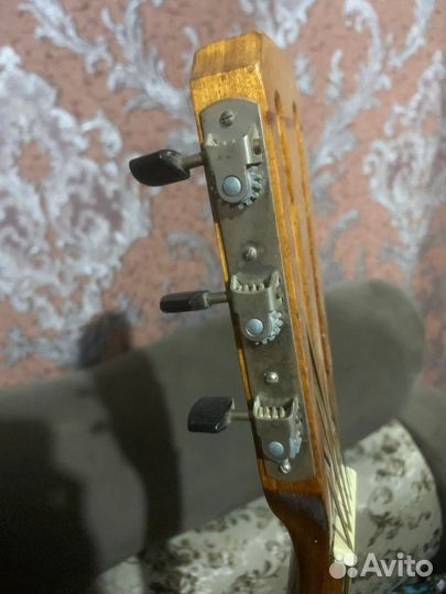Гитара шестиструнная