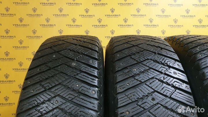 Goodyear UltraGrip Ice Arctic SUV 225/60 R18 104T