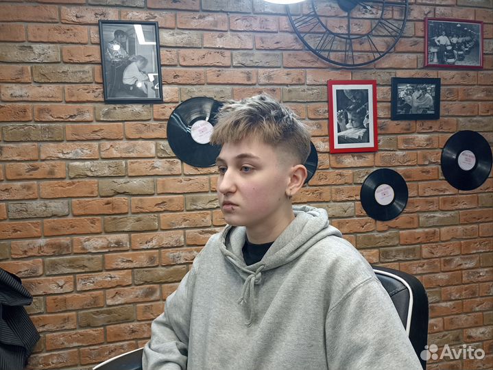 Модель в барбершоп