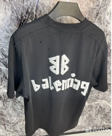 Футболка Balenciaga