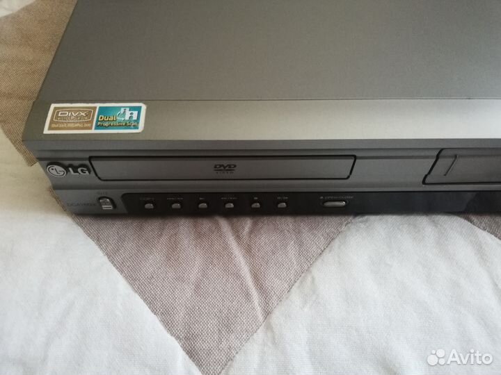 Проигрыватель LG DVD/VHS - super slim