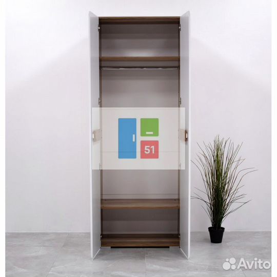 Шкаф двухдверный