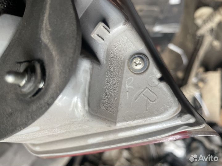 Фонарь в крышку багажника Toyota Camry V50 (Koito