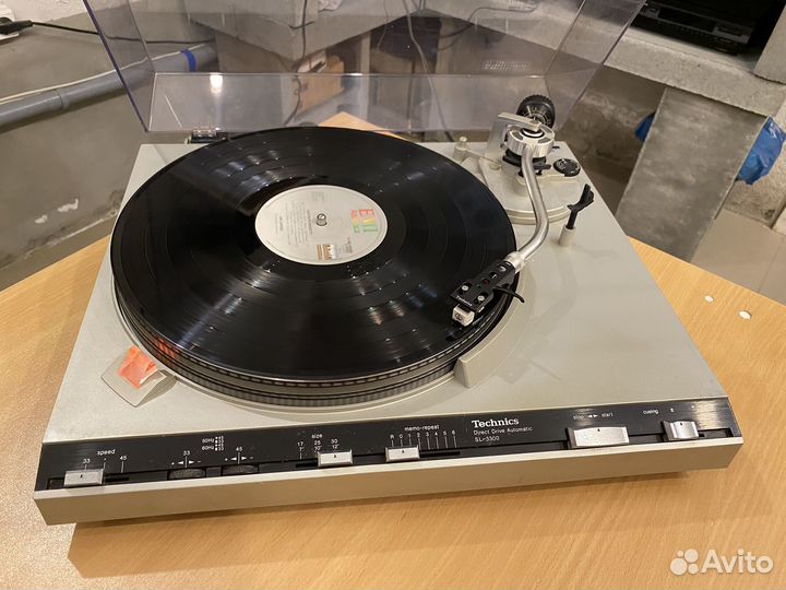 Проигрыватель винила Technics SL 3300