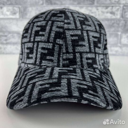 Кепка утепленная Fendi