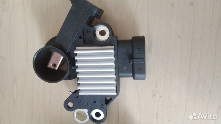 Регулятор напряжения генератора