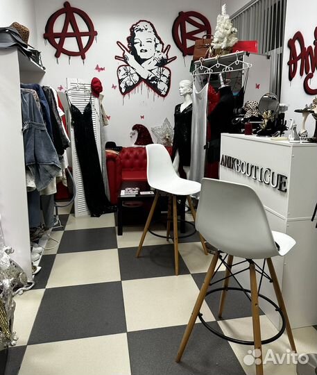 Продаю шоурум, магазин женской одежды