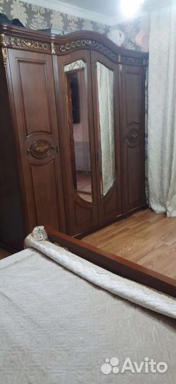 Продам спальный гарнитур