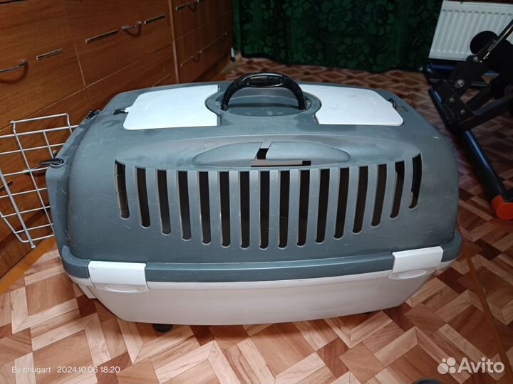 Переноска для животных пластиковая на колёсах