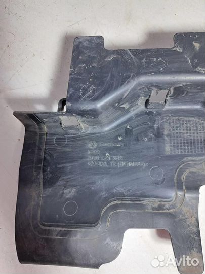 Воздуховод радиатора левый VW Passat (B6) 2005-20