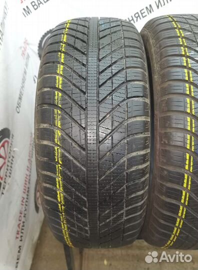 Goodyear Vector 4Seasons 205/50 R17 89P