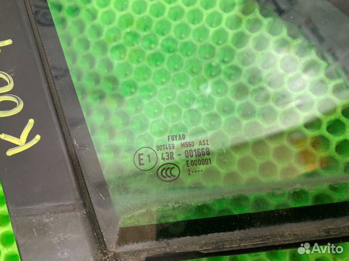 Стекло двери форточка переднее правое Volkswagen