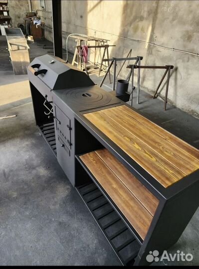 Мангал с крышей