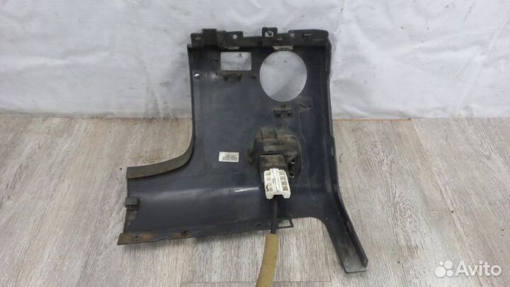 Накладка торпедо подрулевая Volkswagen Touareg 7LA