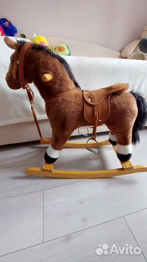 Детская лошадь-качалка