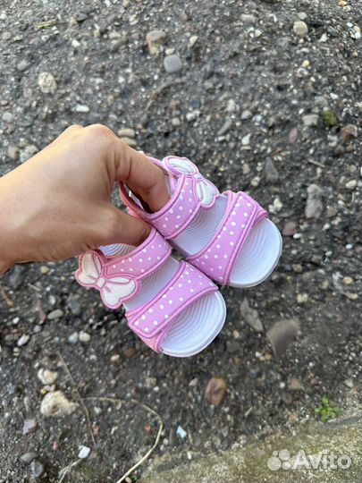 Обувь для девочки летняя